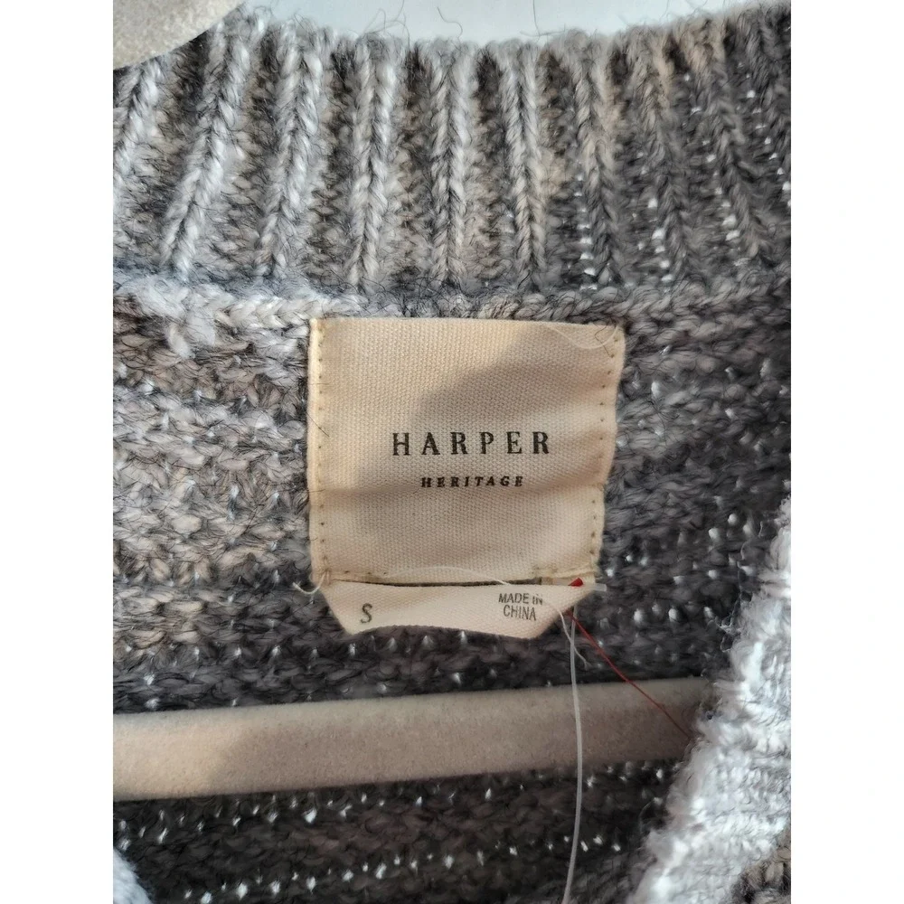 Francesca's Harper Heritage Gray Textured Bubble Sleeve Mock Neck Sweater Size S